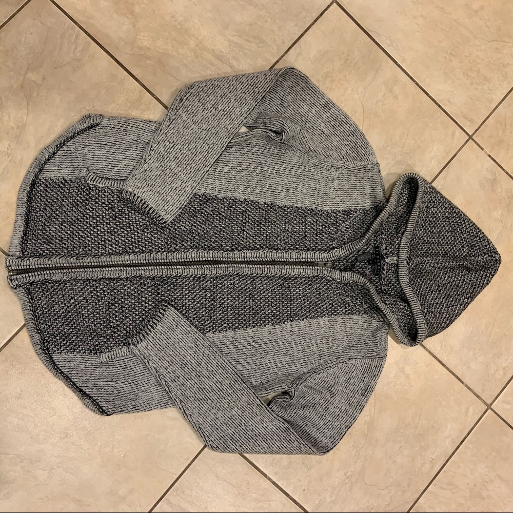 Women’s Designer Sip-up Hoody